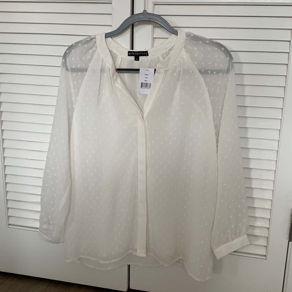 Gibson size small ivory top/blouse